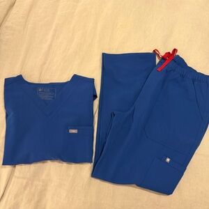 FIGS Men’s Blue Scrub Set